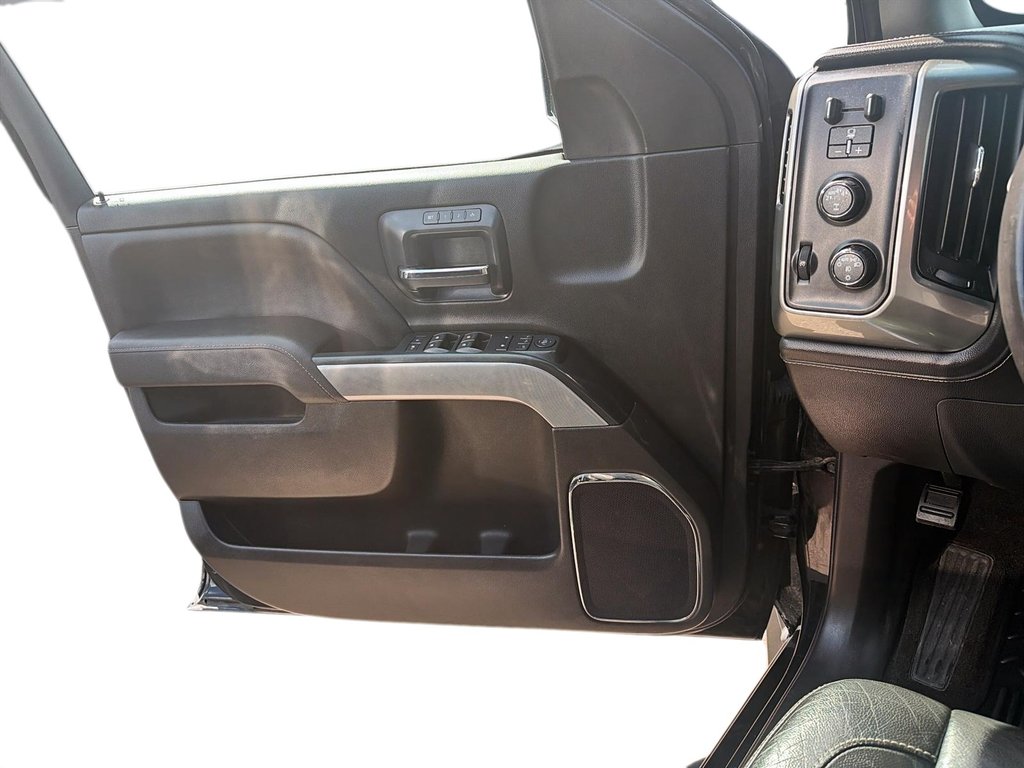 2018 Chevrolet Silverado 1500 in Jonquière, Quebec - 10 - w1024h768px