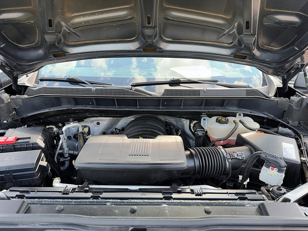 2019 Chevrolet Silverado 1500 in Baie-Comeau, Quebec - 25 - w1024h768px