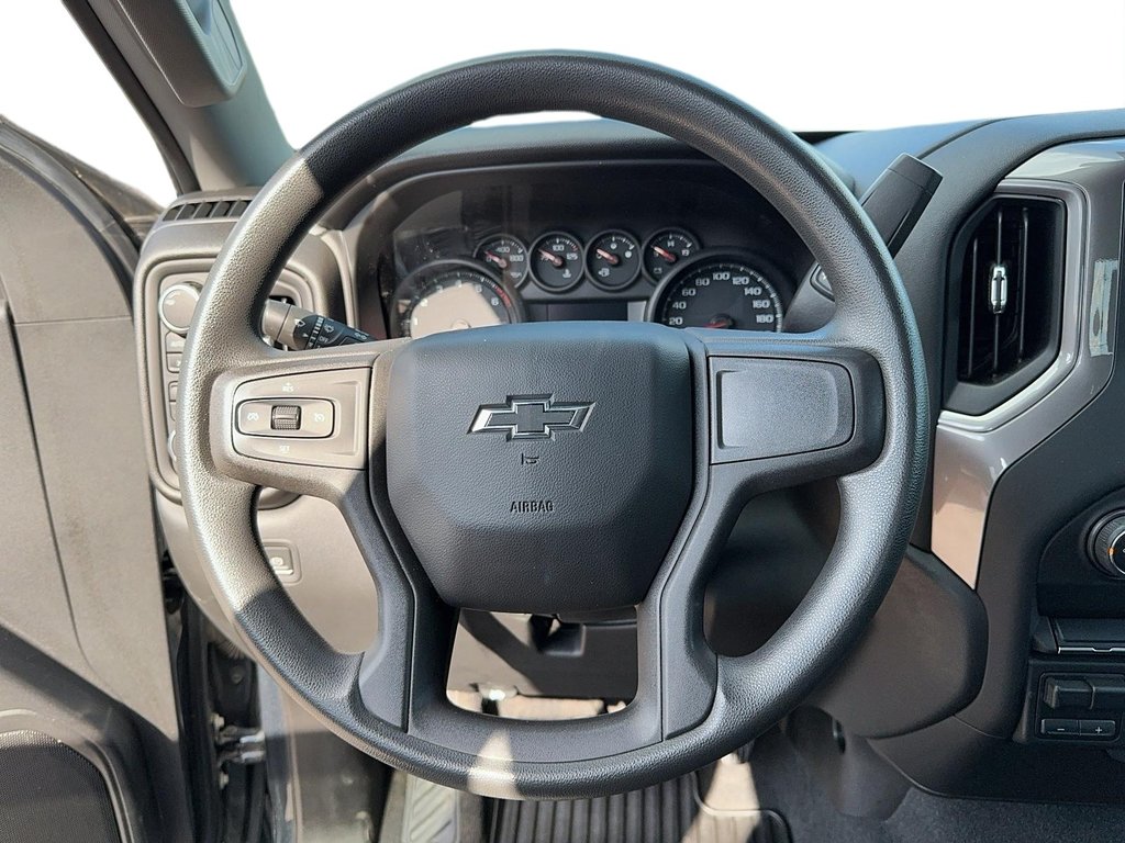 2019 Chevrolet Silverado 1500 in Baie-Comeau, Quebec - 29 - w1024h768px