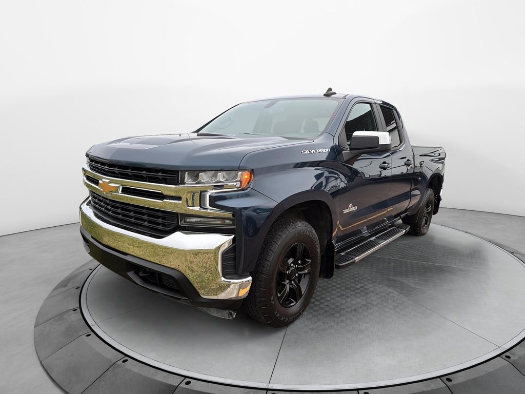 Chevrolet Silverado 1500  2019 à Baie-Comeau, Québec - 1 - w1024h768px