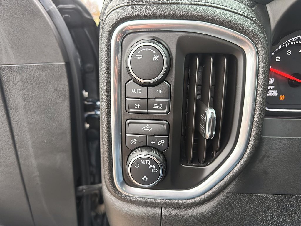 Chevrolet Silverado 1500  2019 à Baie-Comeau, Québec - 15 - w1024h768px