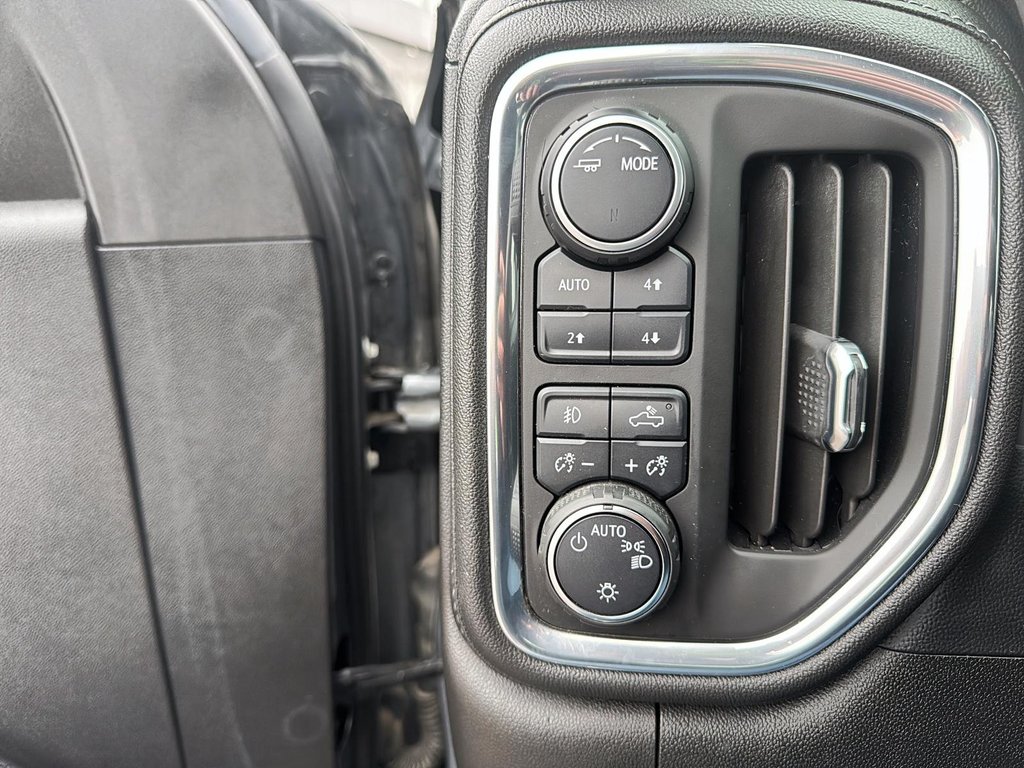 2021 Chevrolet Silverado 1500 in Jonquière, Quebec - 15 - w1024h768px