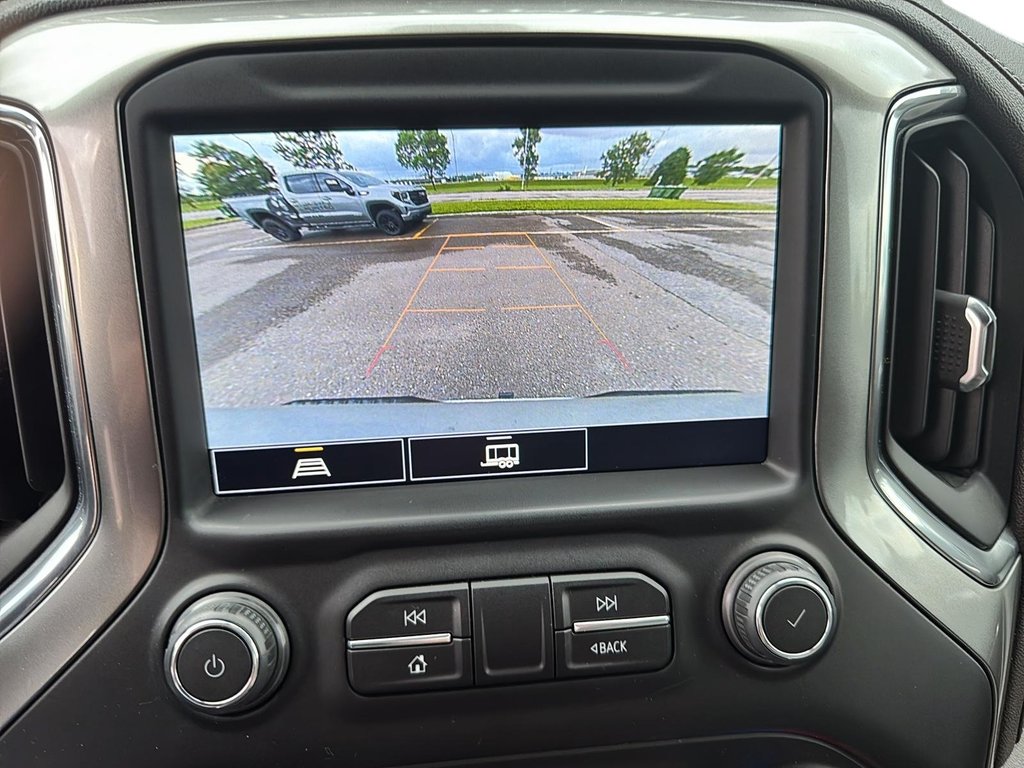 2021 Chevrolet Silverado 1500 RST in Chicoutimi, Quebec - 17 - w1024h768px