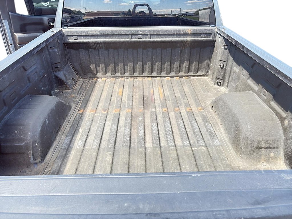 2021 Chevrolet Silverado 1500 in Baie-Comeau, Quebec - 17 - w1024h768px