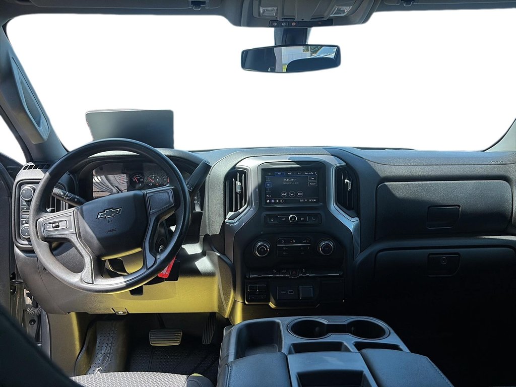 2021 Chevrolet Silverado 1500 in Baie-Comeau, Quebec - 10 - w1024h768px