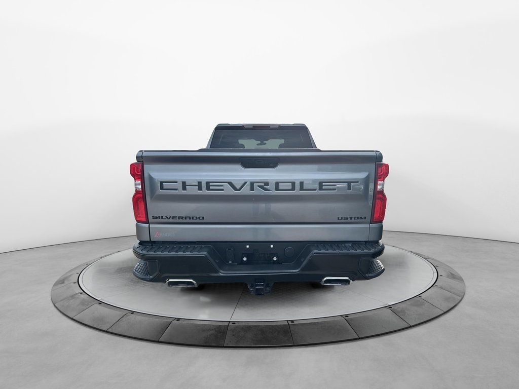 2021 Chevrolet Silverado 1500 in Jonquière, Quebec - 3 - w1024h768px