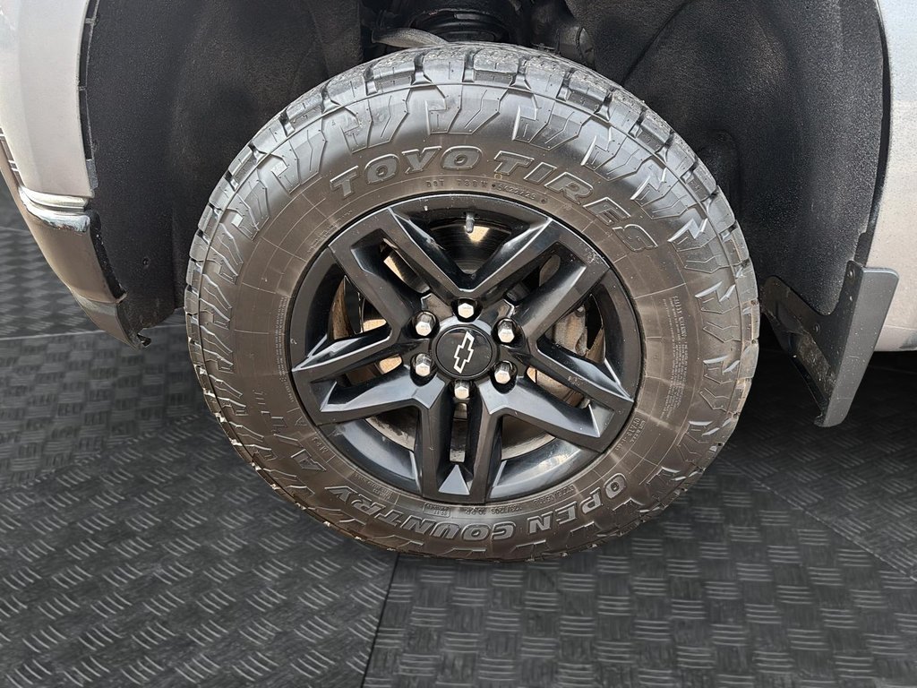 2021 Chevrolet Silverado 1500 in Jonquière, Quebec - 6 - w1024h768px
