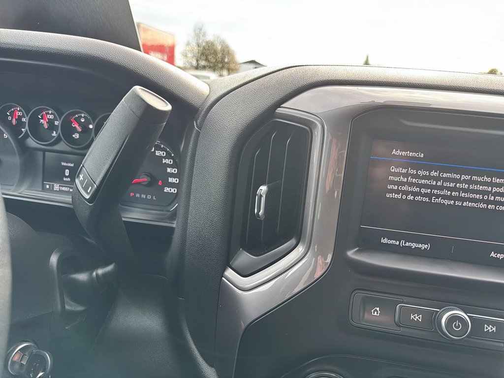 2021 Chevrolet Silverado 1500 in Jonquière, Quebec - 13 - w1024h768px