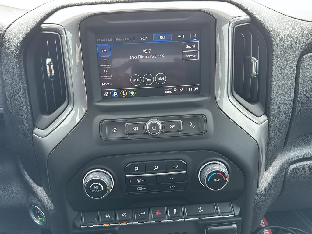 Chevrolet Silverado 1500  2022 à Baie-Comeau, Québec - 13 - w1024h768px