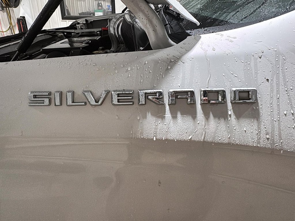 2022 Chevrolet Silverado 1500 Work Truck in Chicoutimi, Quebec - 6 - w1024h768px