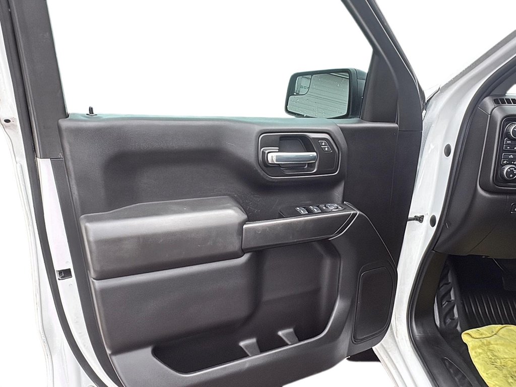 2022 Chevrolet Silverado 1500 Work Truck in Chicoutimi, Quebec - 11 - w1024h768px