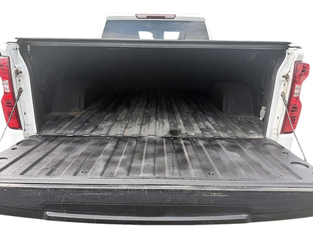 Chevrolet Silverado 1500  2022 à Baie-Comeau, Québec - 16 - w1024h768px