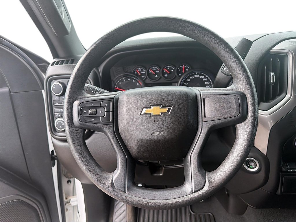 Chevrolet Silverado 1500  2022 à Baie-Comeau, Québec - 11 - w1024h768px