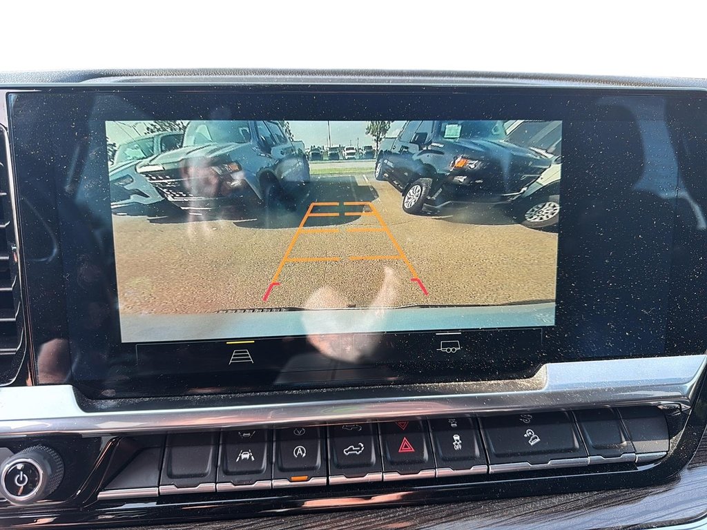 2023 Chevrolet Silverado 1500 in Baie-Comeau, Quebec - 17 - w1024h768px