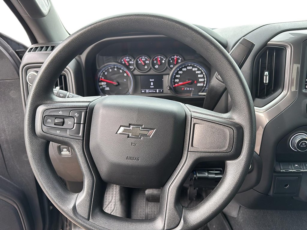 2023 Chevrolet Silverado 1500 Custom Trail Boss in Jonquière, Quebec - 11 - w1024h768px
