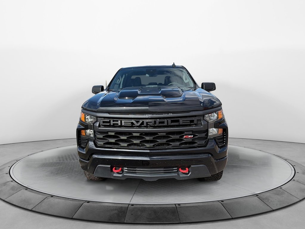 Chevrolet Silverado 1500 Custom Trail Boss 2023 à Chicoutimi, Québec - 2 - w1024h768px