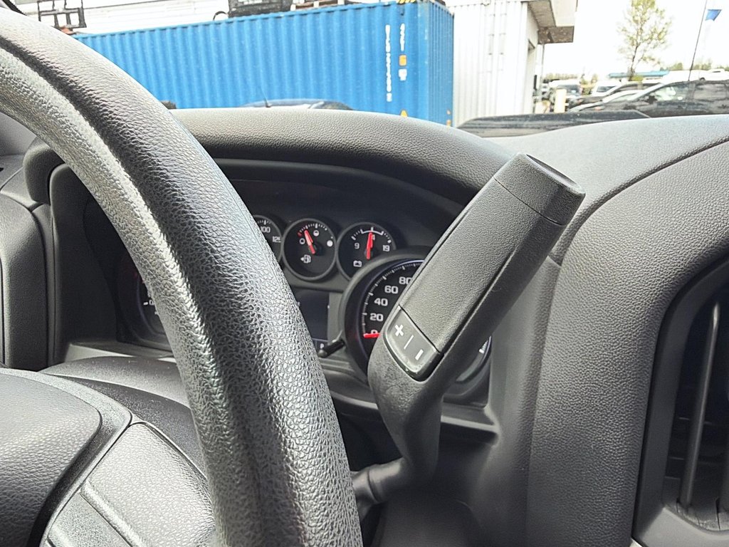 2023 Chevrolet Silverado 1500 in Sept-Îles, Quebec - 16 - w1024h768px