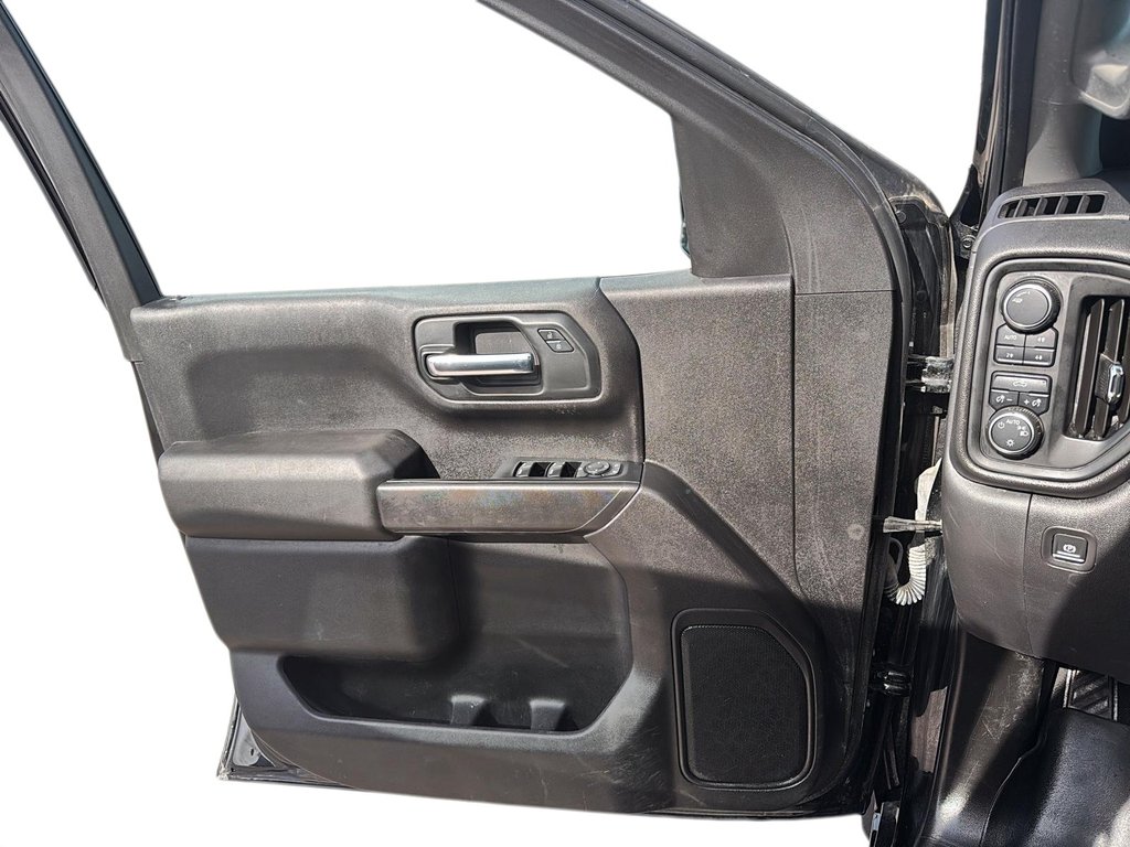 2024 Chevrolet Silverado 1500 in Sept-Îles, Quebec - 10 - w1024h768px