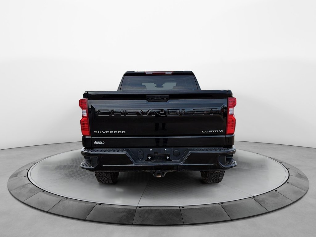 Chevrolet Silverado 1500 Custom Trail Boss 2024 à Jonquière, Québec - 3 - w1024h768px
