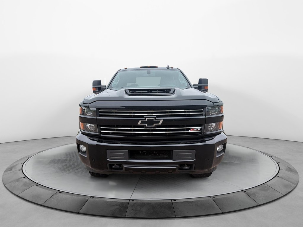 Chevrolet Silverado 2500HD  2019 à Baie-Comeau, Québec - 2 - w1024h768px