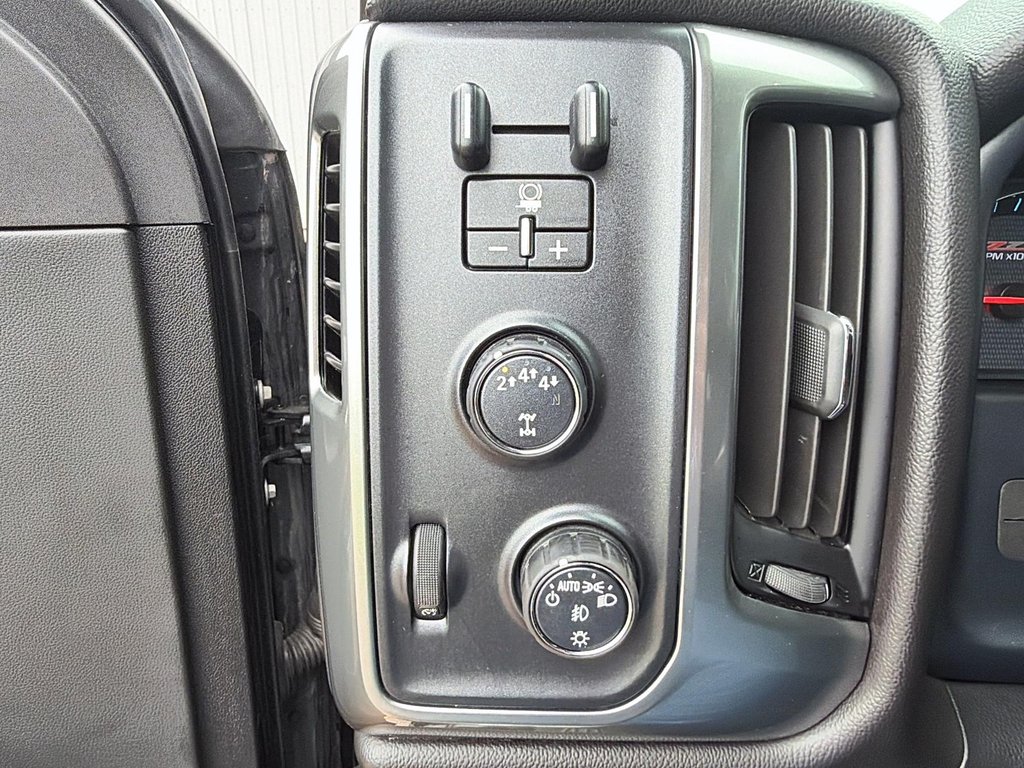Chevrolet Silverado 2500HD  2019 à Baie-Comeau, Québec - 16 - w1024h768px