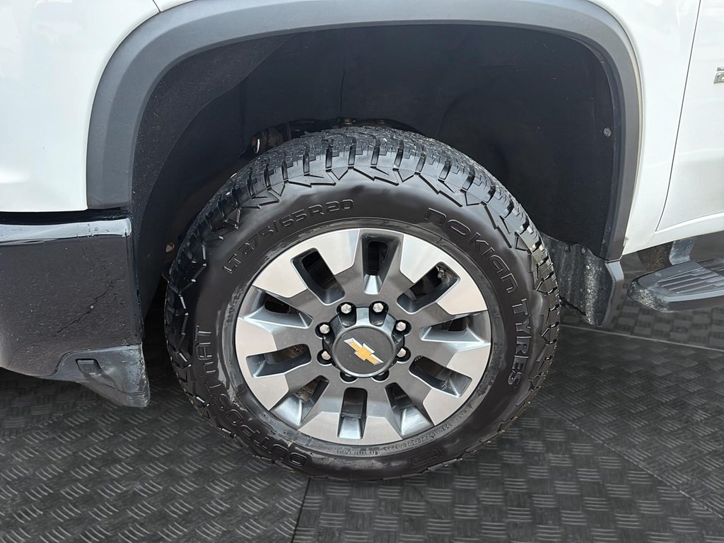 2022 Chevrolet Silverado 2500HD in Baie-Comeau, Quebec - 8 - w1024h768px