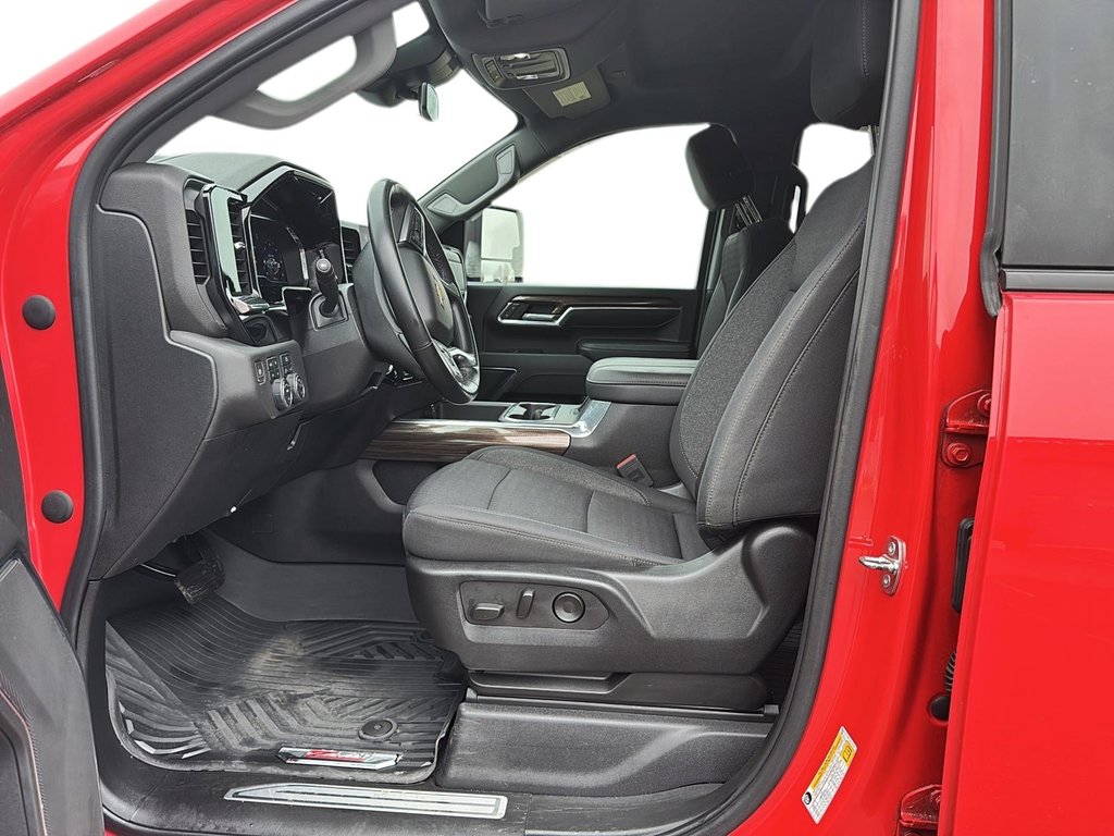 2024 Chevrolet Silverado 2500HD in Sept-Îles, Quebec - 9 - w1024h768px