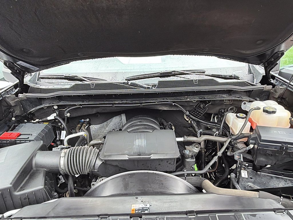 2024 Chevrolet Silverado 2500HD Custom in Chicoutimi, Quebec - 8 - w1024h768px