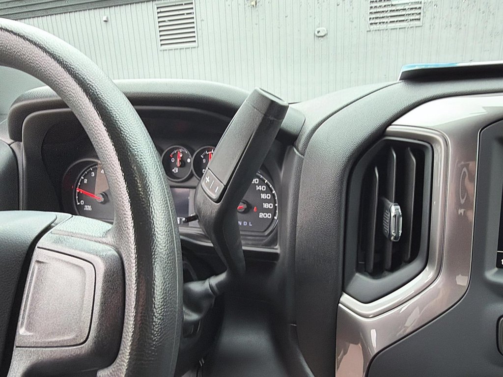2024 Chevrolet Silverado 2500HD Custom in Chicoutimi, Quebec - 15 - w1024h768px