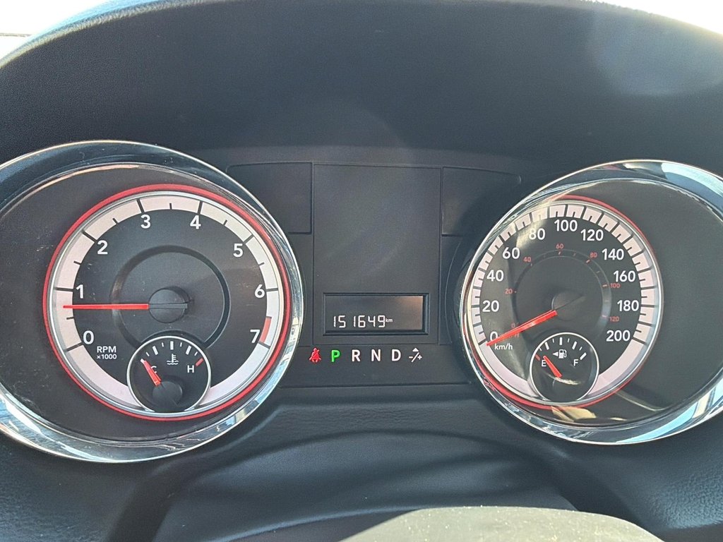 2019 Dodge Grand Caravan SXT Premium Plus in Jonquière, Quebec - 12 - w1024h768px
