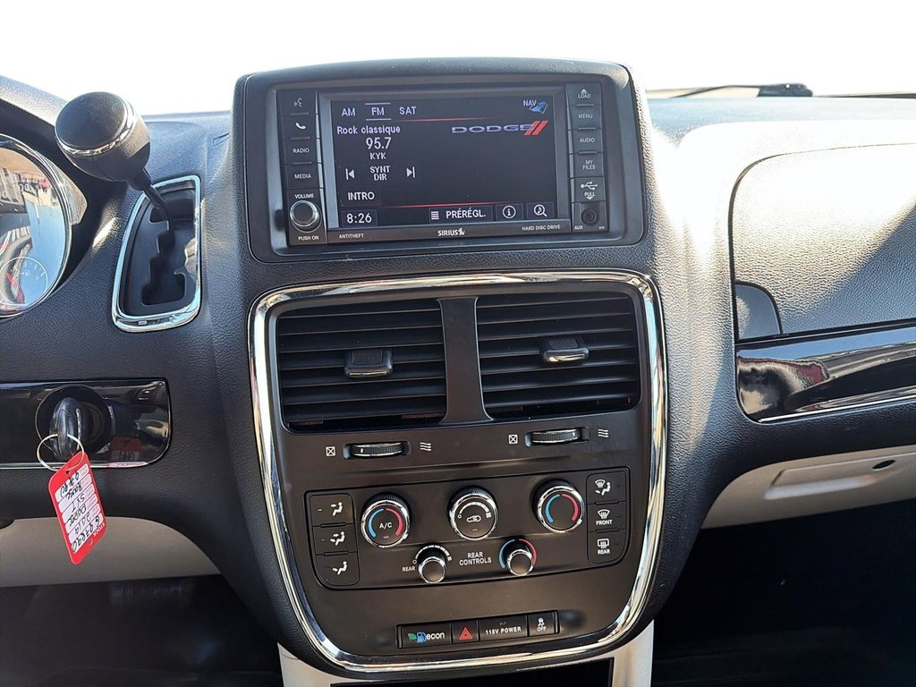 2019 Dodge Grand Caravan SXT Premium Plus in Jonquière, Quebec - 13 - w1024h768px