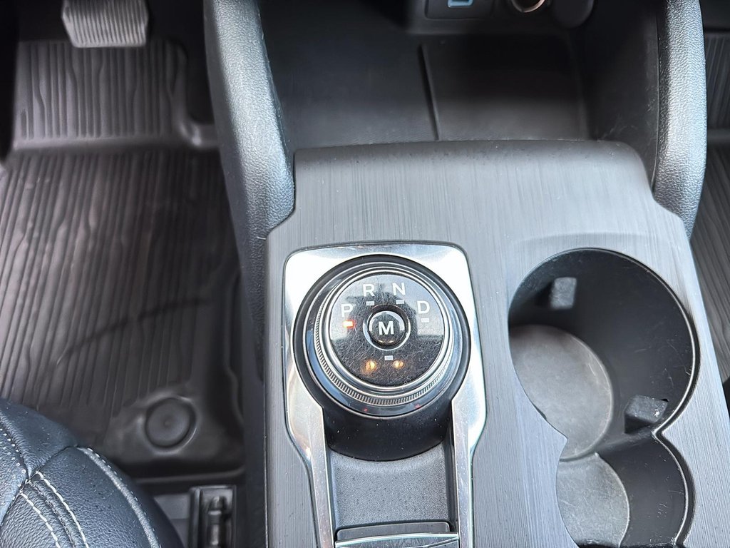 Ford Escape  2020 à Jonquière, Québec - 15 - w1024h768px