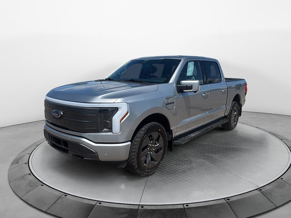Ford F-150 Lightning  2023 à Jonquière, Québec - 1 - w1024h768px