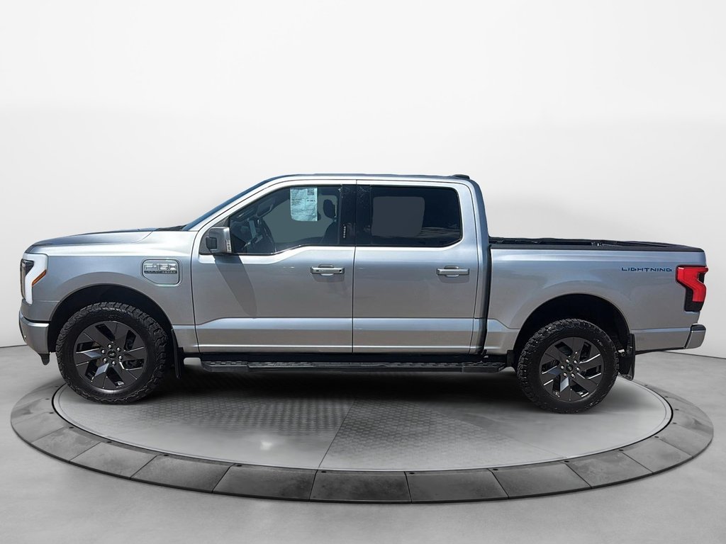 Ford F-150 Lightning  2023 à Jonquière, Québec - 5 - w1024h768px