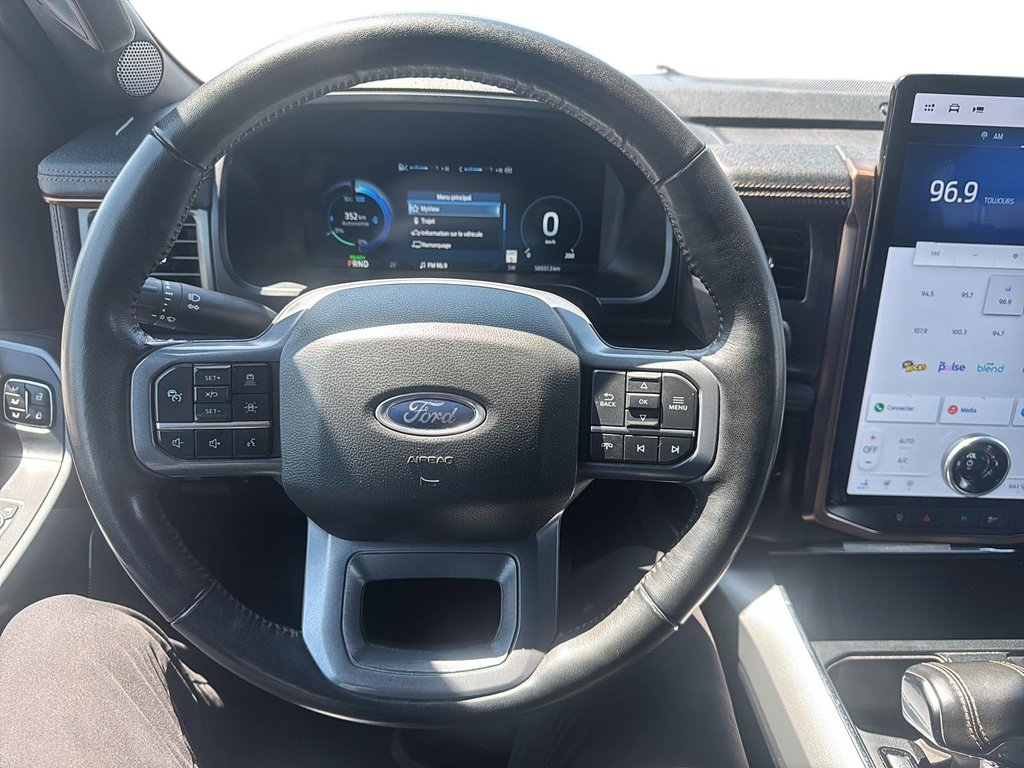 Ford F-150 Lightning  2023 à Jonquière, Québec - 10 - w1024h768px