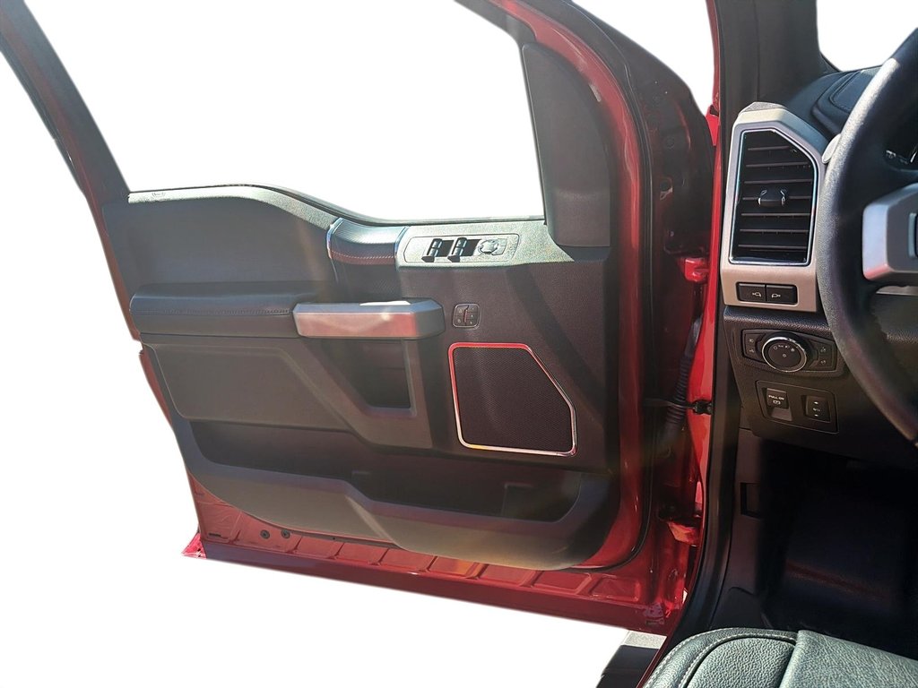 2020 Ford F-150 in Jonquière, Quebec - 10 - w1024h768px