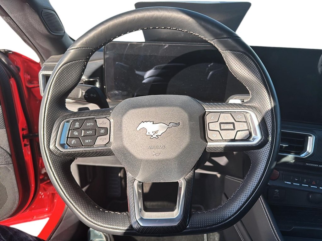 Ford Mustang  2024 à Sept-Îles, Québec - 12 - w1024h768px