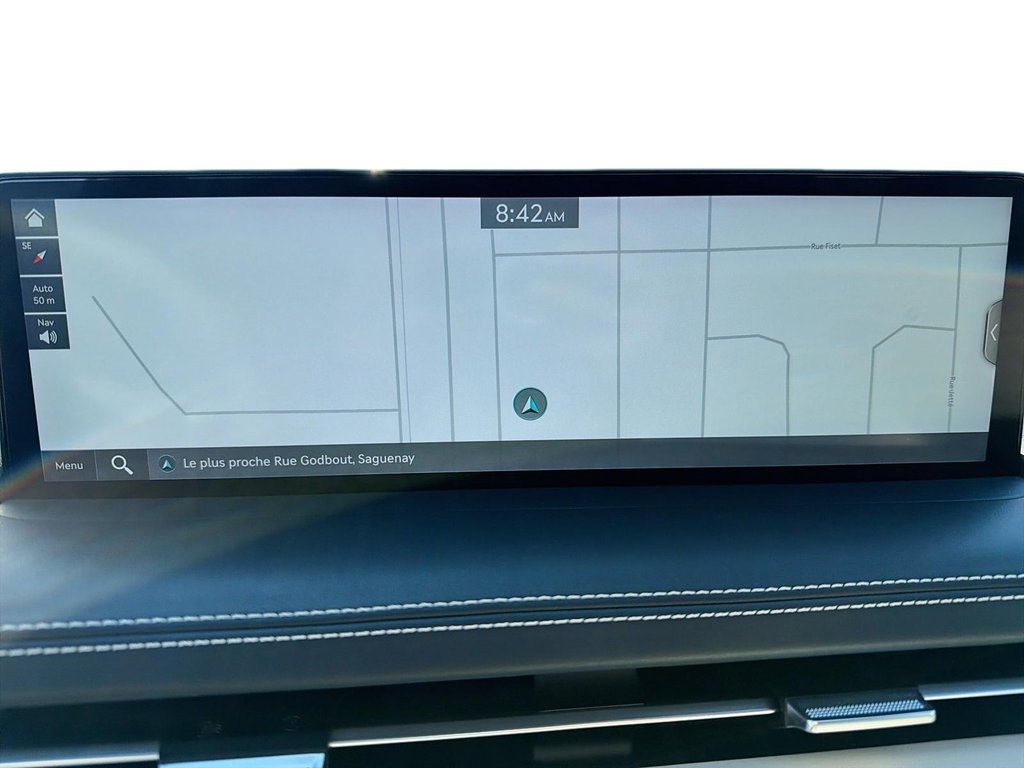 2023 GENESIS Electrified GV70 in Baie-Comeau, Quebec - 19 - w1024h768px