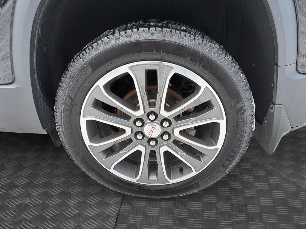 2017 GMC Acadia in Jonquière, Quebec - 7 - w1024h768px