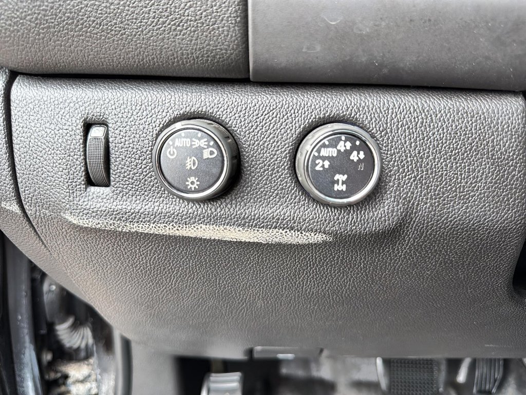 2015 GMC Canyon in Baie-Comeau, Quebec - 16 - w1024h768px