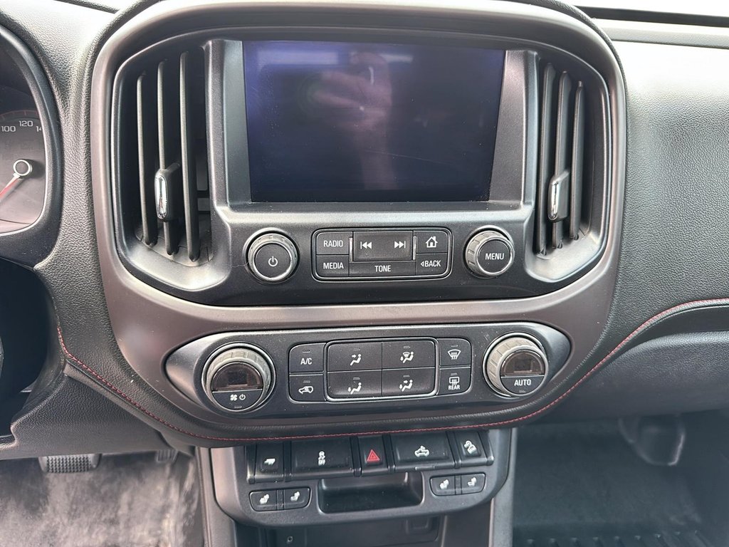 2015 GMC Canyon in Baie-Comeau, Quebec - 14 - w1024h768px