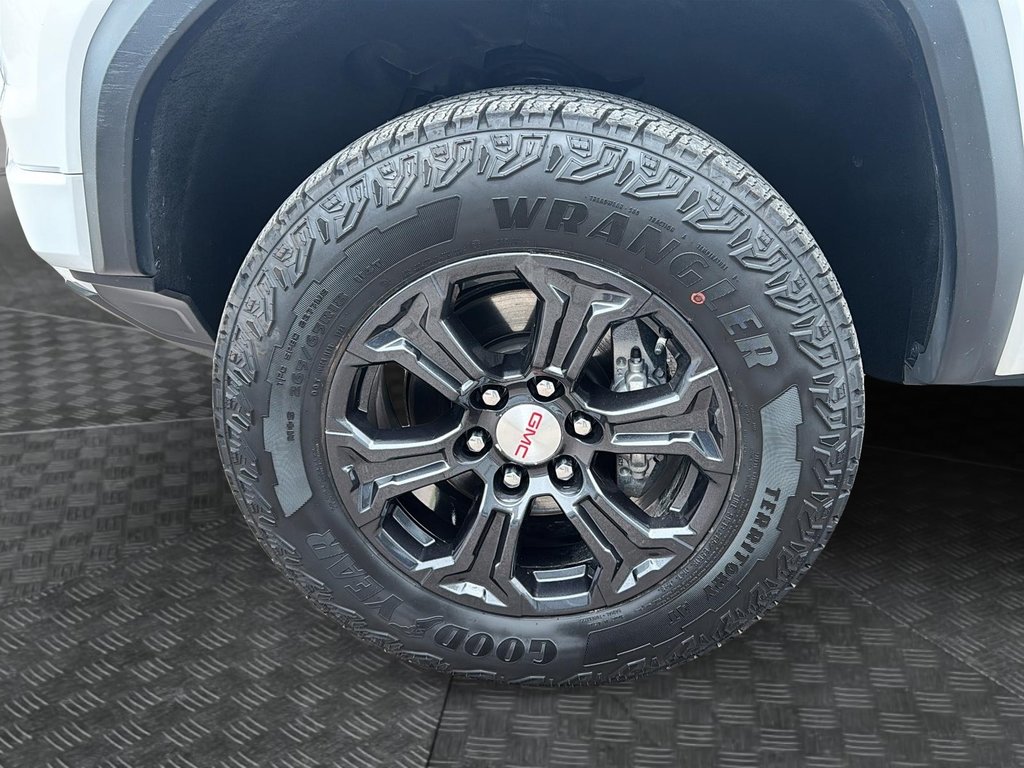 GMC Canyon  2023 à Jonquière, Québec - 6 - w1024h768px