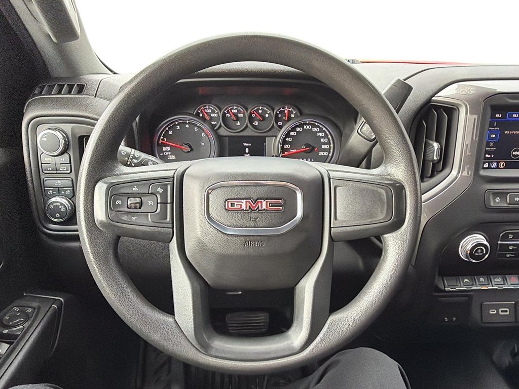 2022 GMC Sierra 1500 Pro in Chicoutimi, Quebec - 12 - w1024h768px