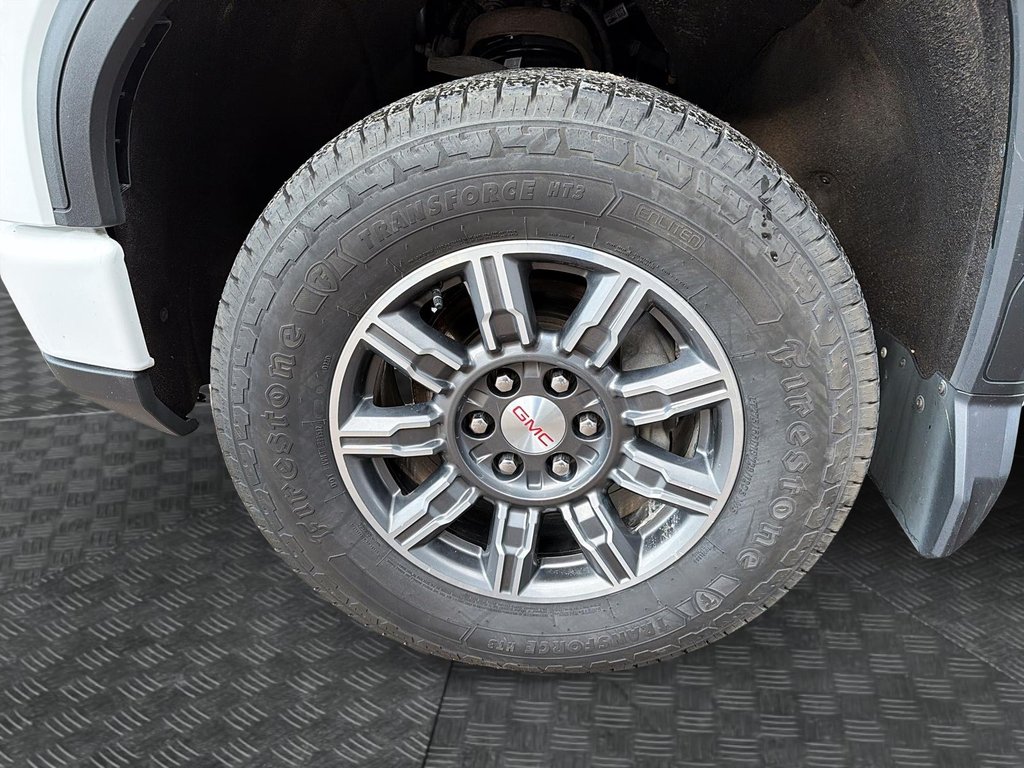 2024 GMC Sierra 1500 AT4 in Jonquière, Quebec - 7 - w1024h768px