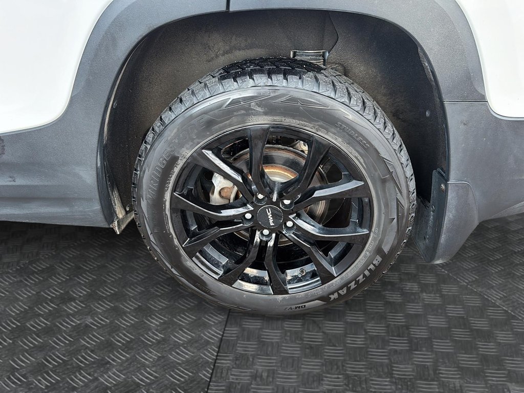 2019 GMC Terrain SLE in Chicoutimi, Quebec - 7 - w1024h768px