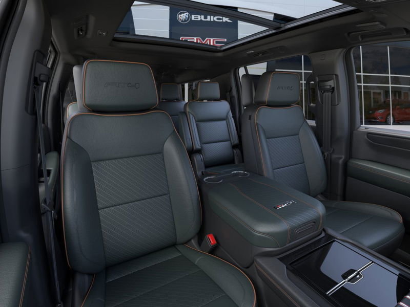 2025 GMC Yukon XL in Jonquière, Quebec - 6 - w1024h768px