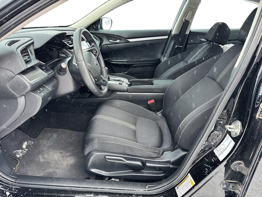 2019 Honda Civic Sedan in Jonquière, Quebec - 8 - w1024h768px