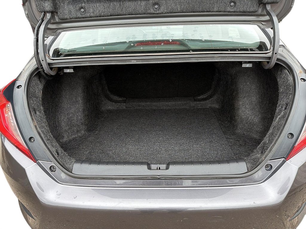 2019 Honda Civic Sedan in Sept-Îles, Quebec - 6 - w1024h768px