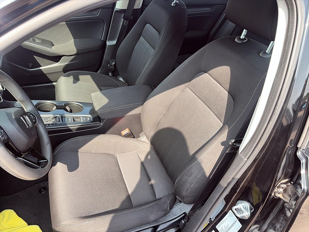 2022 Honda Civic Sedan LX in Chicoutimi, Quebec - 9 - w1024h768px