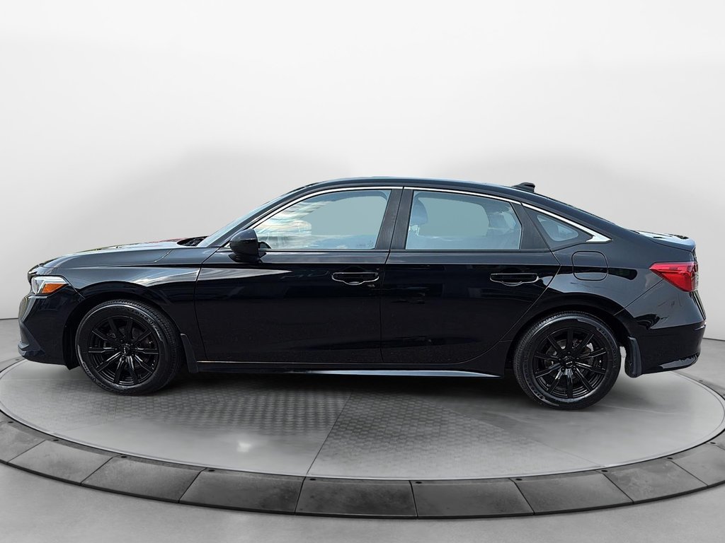 2022 Honda Civic Sedan LX in Chicoutimi, Quebec - 5 - w1024h768px